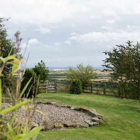 Spangle Cottage, Borrowby Farm