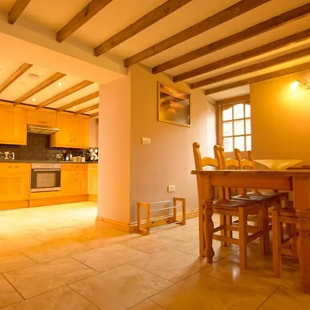 Spangle Cottage, Borrowby Farm