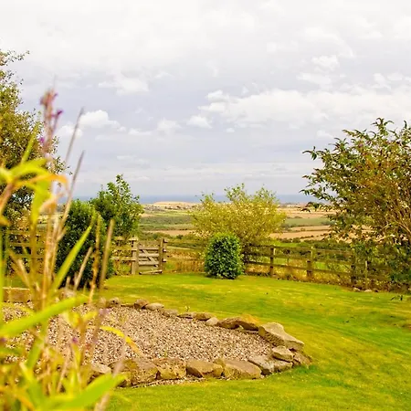 Holiday home Spangle Cottage, Borrowby Farm *