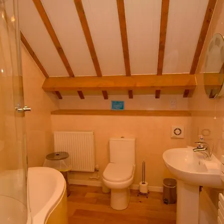 Spangle Cottage, Borrowby Farm