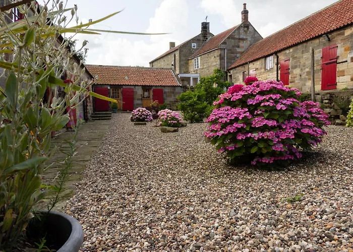 Spangle Cottage, Borrowby Farm Holiday home